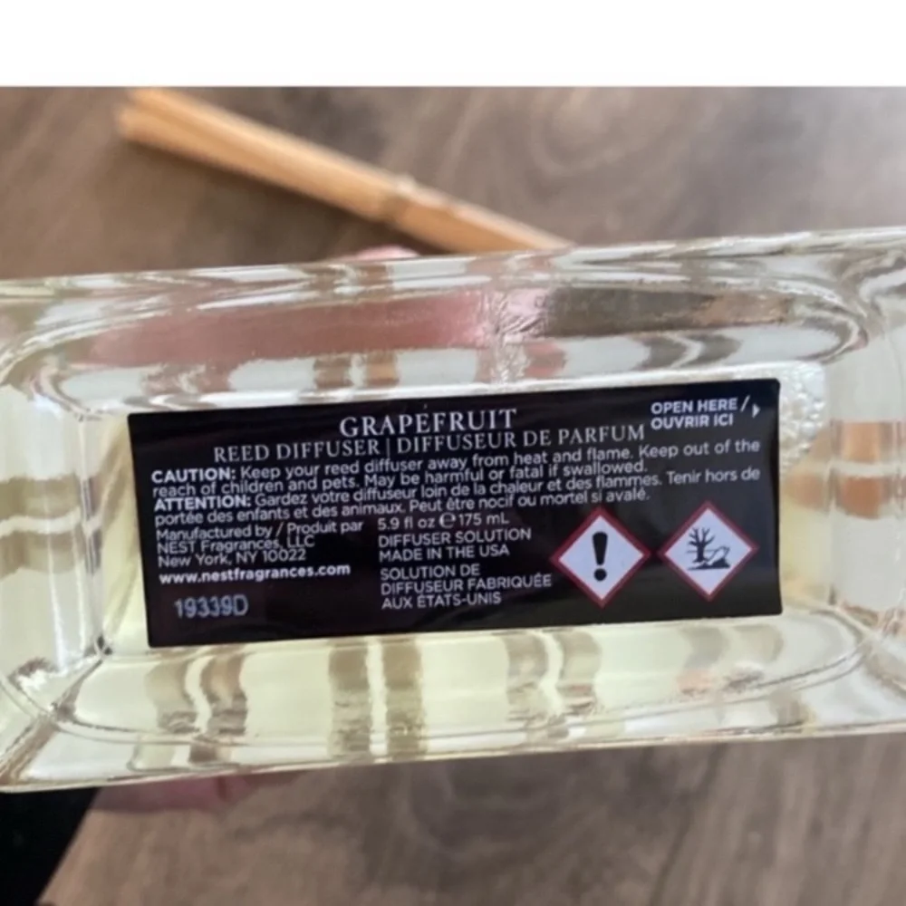 NEST Fragrances Grapefruit Reed Diffuser 5.9 oz New No Box